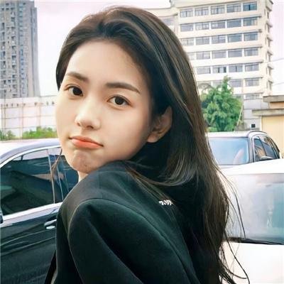 战火中的花蕾